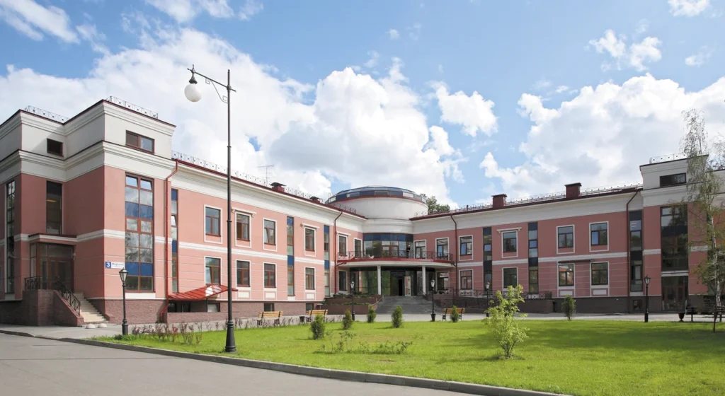 ФГБУ «КДЦ С ПОЛИКЛИНИКОЙ»